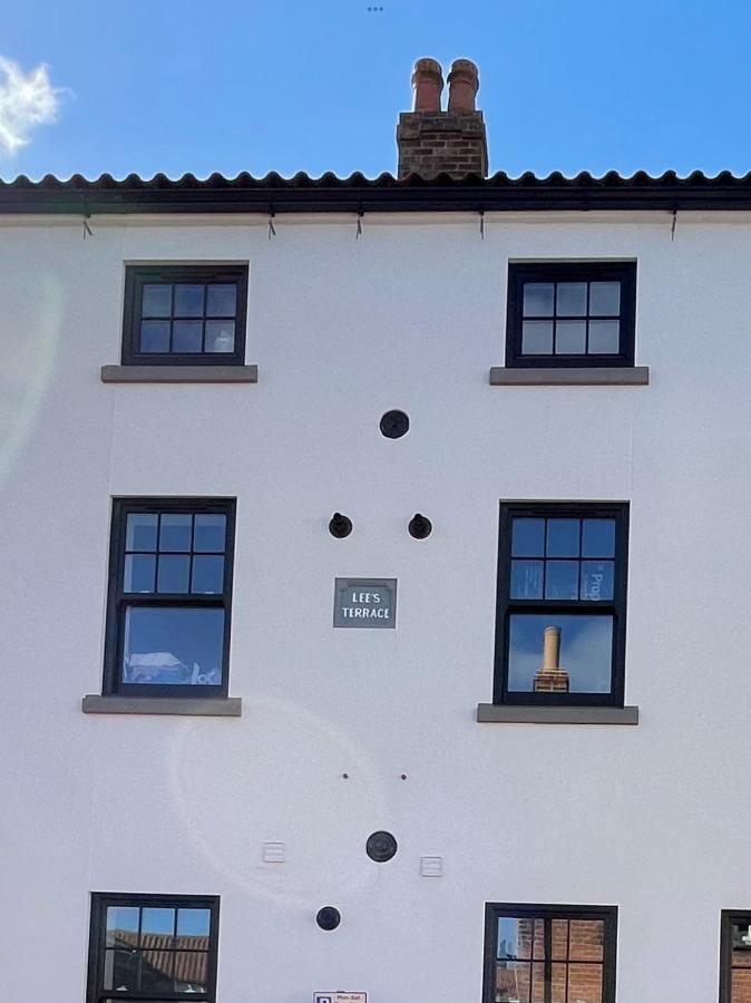 Lees Lookout Holt ,2 Bedroom Luxury Apartment With Private Parking Eksteriør billede
