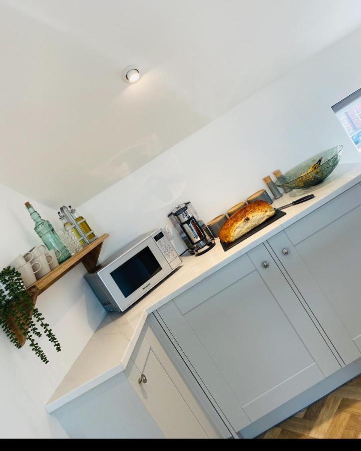 Lees Lookout Holt ,2 Bedroom Luxury Apartment With Private Parking Eksteriør billede