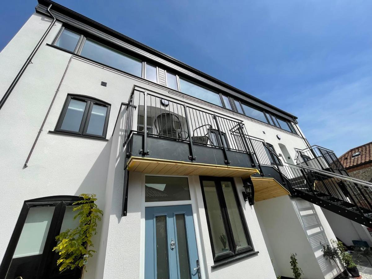 Lees Lookout Holt ,2 Bedroom Luxury Apartment With Private Parking Eksteriør billede