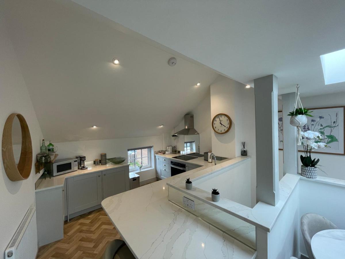 Lees Lookout Holt ,2 Bedroom Luxury Apartment With Private Parking Eksteriør billede