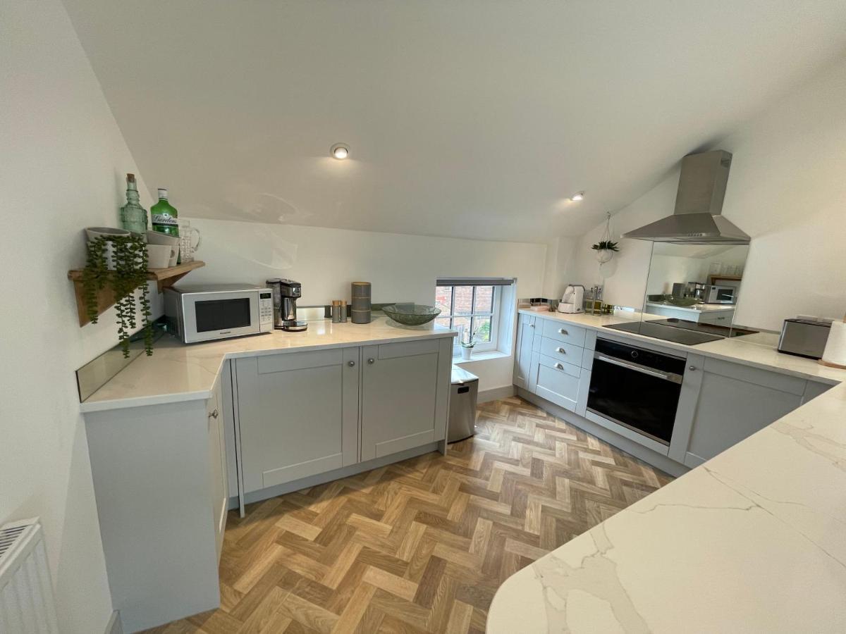 Lees Lookout Holt ,2 Bedroom Luxury Apartment With Private Parking Eksteriør billede