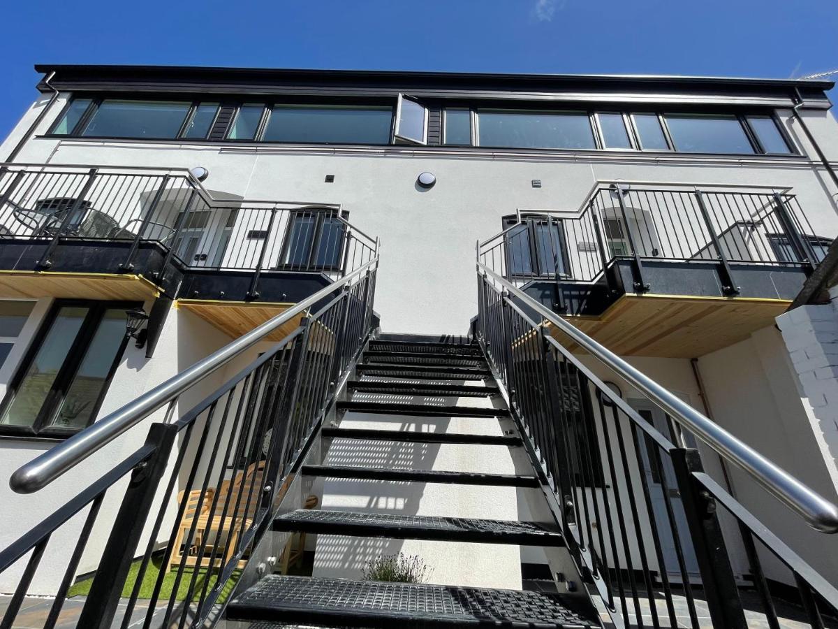 Lees Lookout Holt ,2 Bedroom Luxury Apartment With Private Parking Eksteriør billede