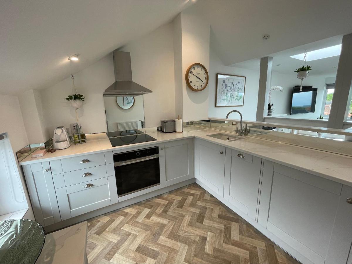 Lees Lookout Holt ,2 Bedroom Luxury Apartment With Private Parking Eksteriør billede