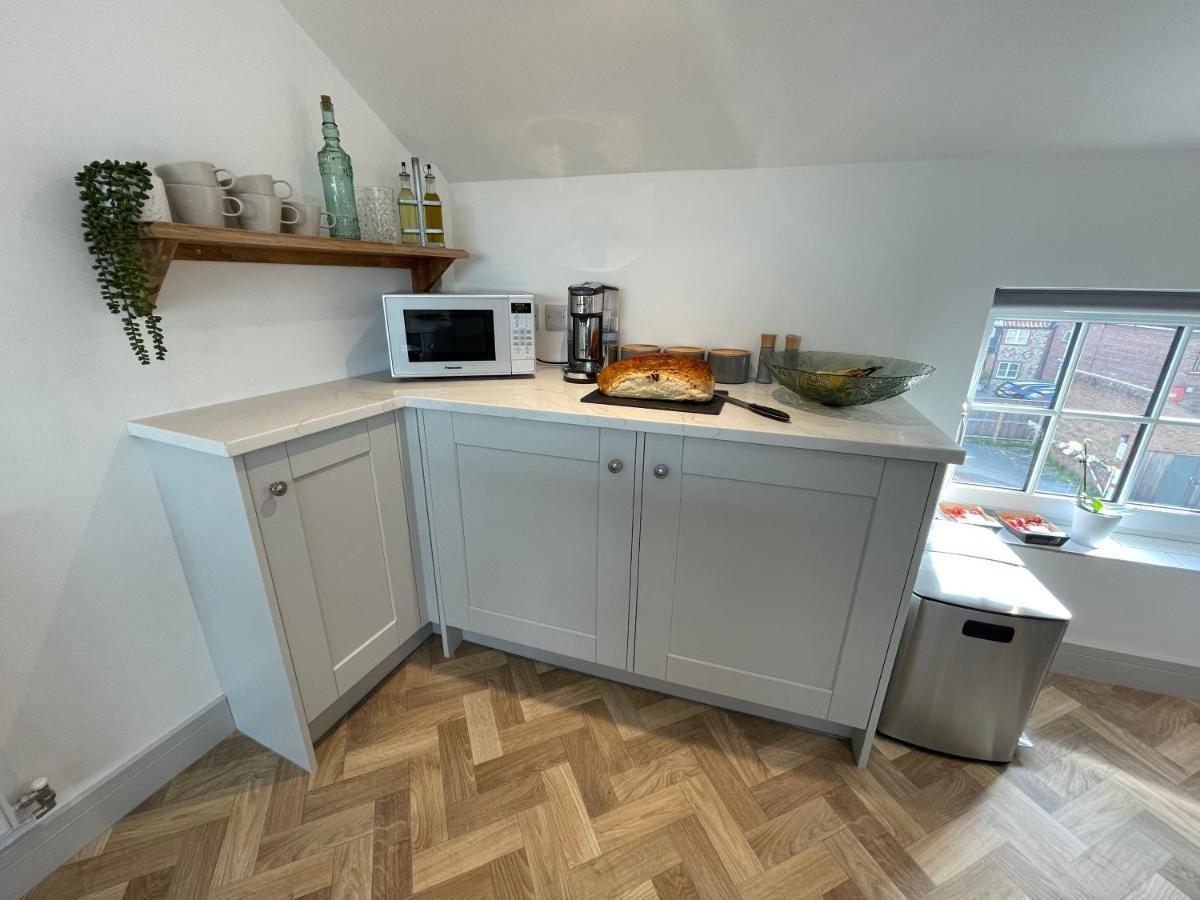 Lees Lookout Holt ,2 Bedroom Luxury Apartment With Private Parking Eksteriør billede