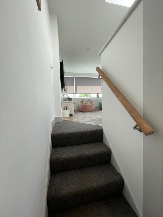 Lees Lookout Holt ,2 Bedroom Luxury Apartment With Private Parking Eksteriør billede